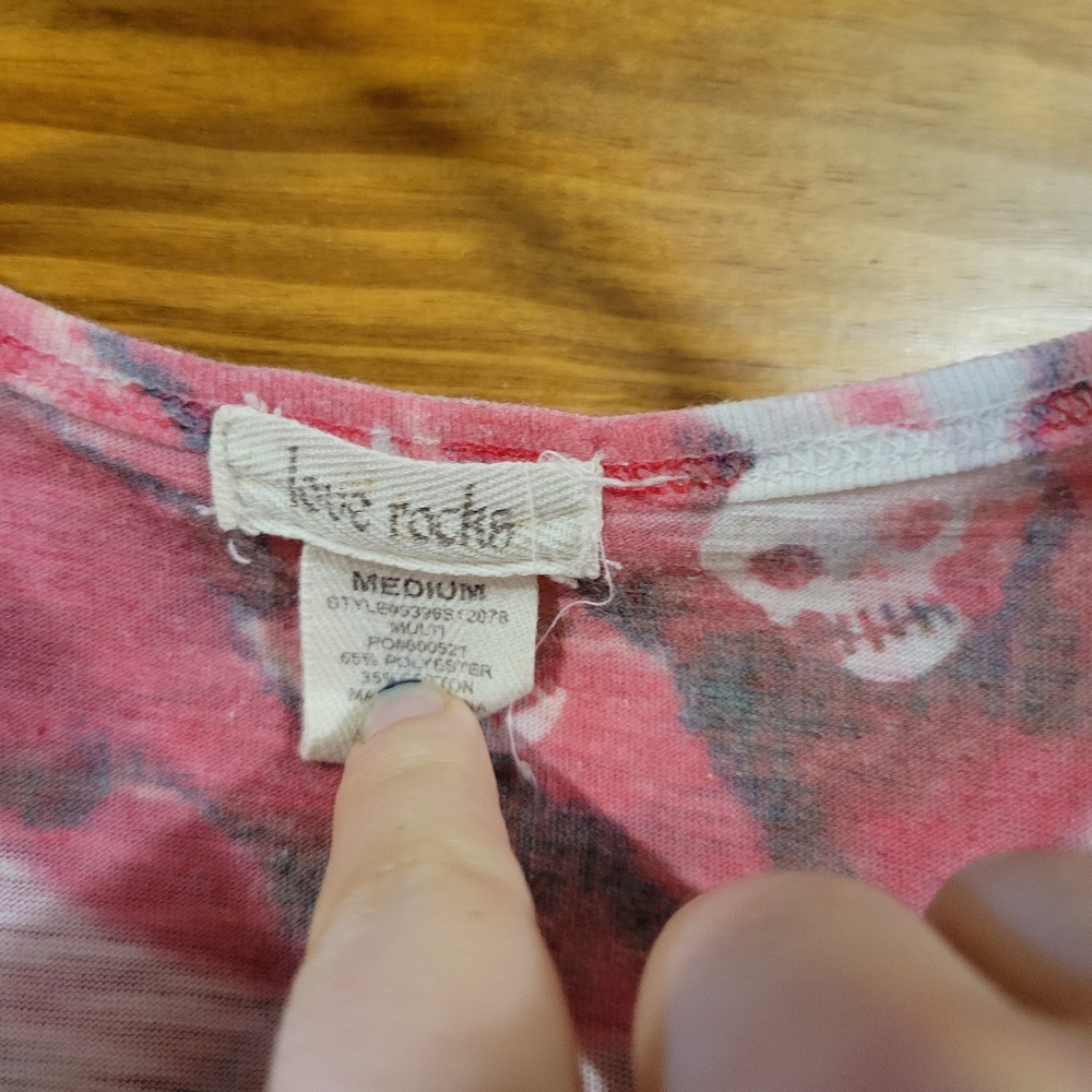 Love Rocks shirt sz medium - Picture 3 of 4